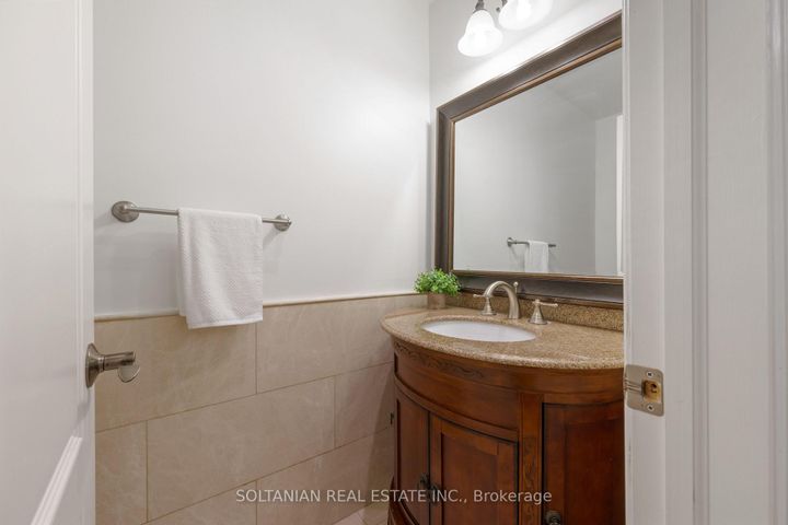Photo 20 at 28 Dunvegan Drive, South Richvale, Richmond Hill