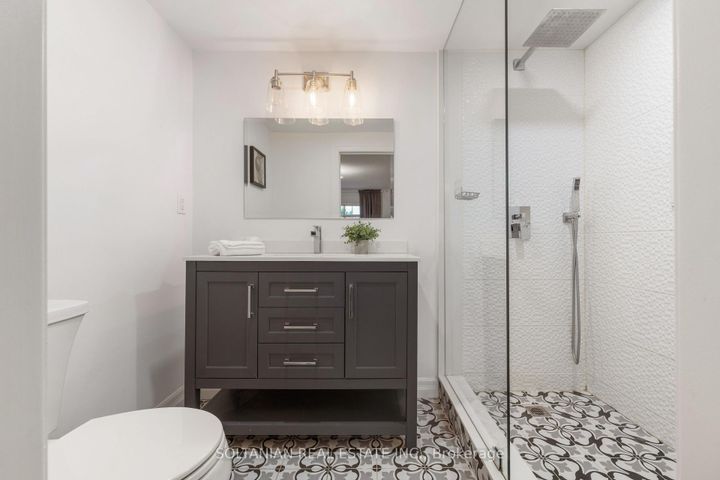 Photo 31 at 28 Dunvegan Drive, South Richvale, Richmond Hill