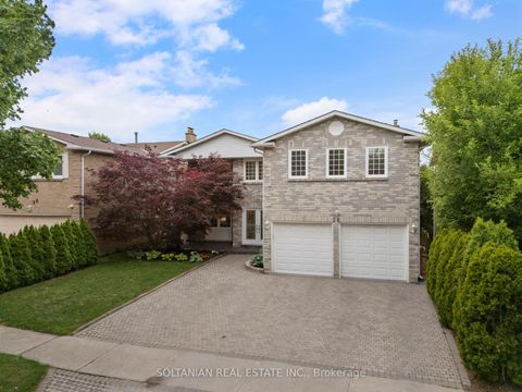 Photo 2 at 28 Dunvegan Drive, South Richvale, Richmond Hill