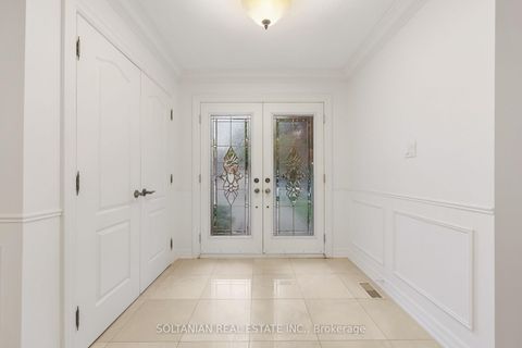 Photo 6 at 28 Dunvegan Drive, South Richvale, Richmond Hill