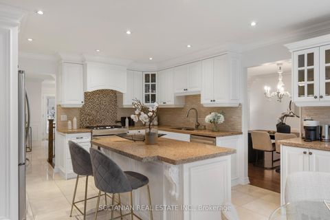 Photo 12 at 28 Dunvegan Drive, South Richvale, Richmond Hill