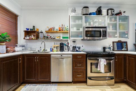 Photo 6 at 75 Dupont Street, Annex, Toronto
