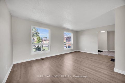 Photo 5 at 27 Villata Gardens, York University Heights, Toronto