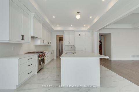 Photo 12 at 35 Gianvito Crescent, King City, King