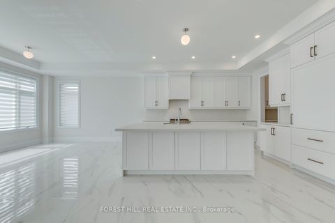 Photo 13 at 35 Gianvito Crescent, King City, King