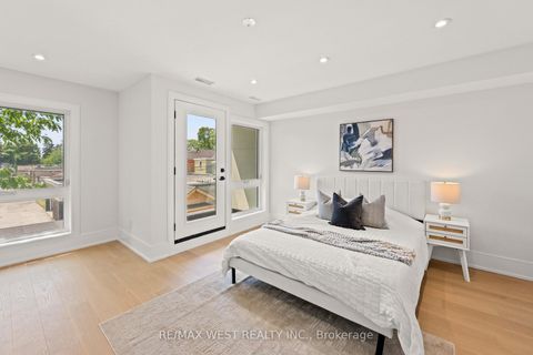 Photo 31 at 15 Cruikshank Avenue, Danforth, Toronto