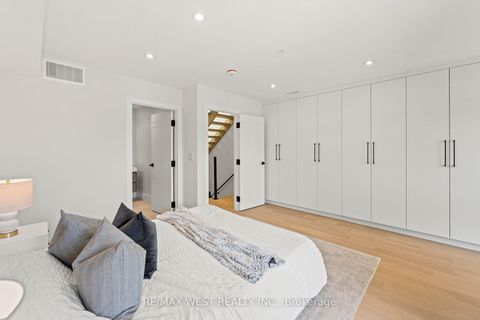 Photo 33 at 15 Cruikshank Avenue, Danforth, Toronto