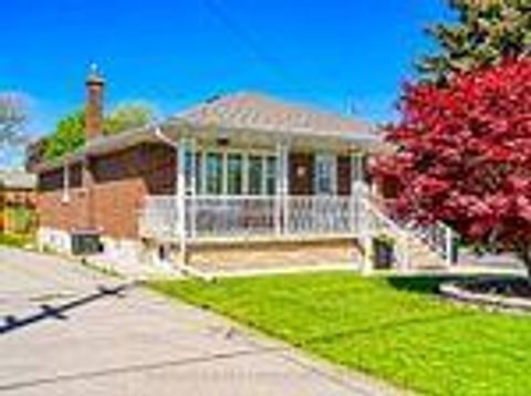 Photo 2 at 20 Elinor Avenue, Maryvale, Toronto