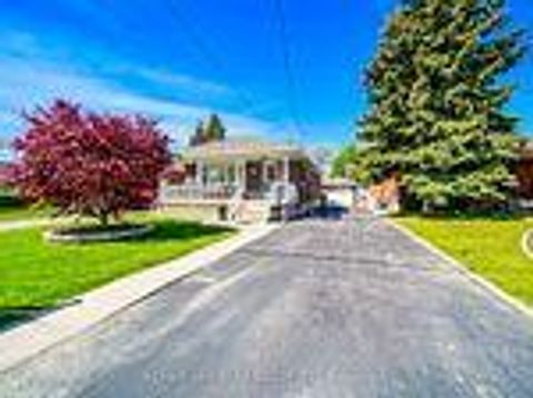 Photo 3 at 20 Elinor Avenue, Maryvale, Toronto