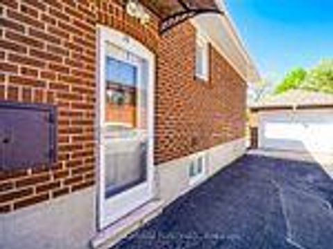 Photo 6 at 20 Elinor Avenue, Maryvale, Toronto