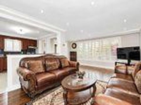 Photo 11 at 20 Elinor Avenue, Maryvale, Toronto