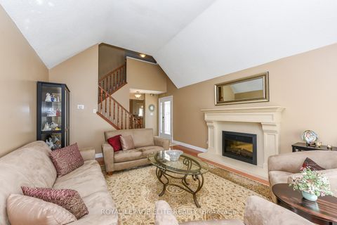 Photo 6 at 67 Elmbrook Crescent, West Deane, Toronto