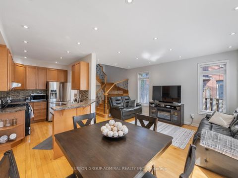 Photo 8 at 49 Loire Valley Avenue, Patterson, Vaughan