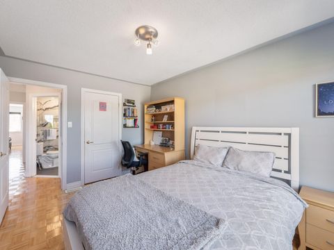 Photo 21 at 49 Loire Valley Avenue, Patterson, Vaughan