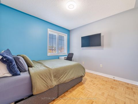 Photo 24 at 49 Loire Valley Avenue, Patterson, Vaughan