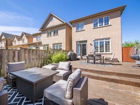 Photo 34 at 49 Loire Valley Avenue, Patterson, Vaughan