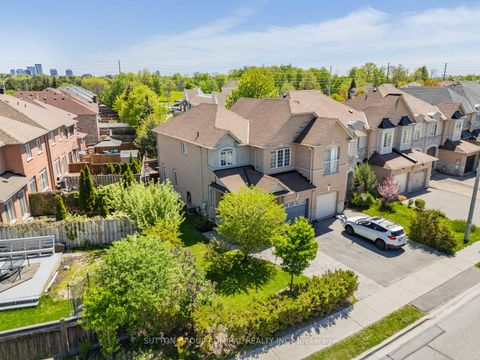 Photo 38 at 49 Loire Valley Avenue, Patterson, Vaughan
