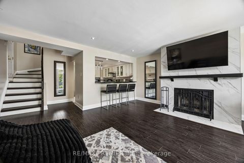 Photo 2 at 8 - 100 Arbors Lane, West Woodbridge, Vaughan