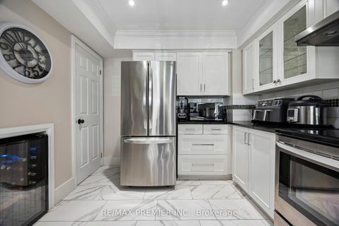Photo 4 at 8 - 100 Arbors Lane, West Woodbridge, Vaughan