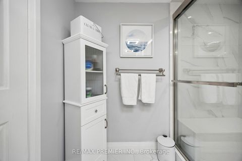 Photo 16 at 8 - 100 Arbors Lane, West Woodbridge, Vaughan
