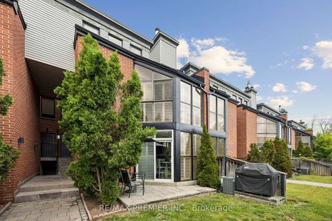 Photo 18 at 8 - 100 Arbors Lane, West Woodbridge, Vaughan