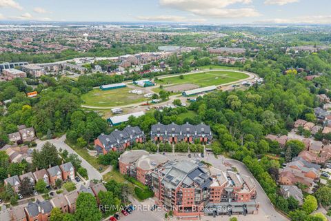 Photo 22 at 8 - 100 Arbors Lane, West Woodbridge, Vaughan