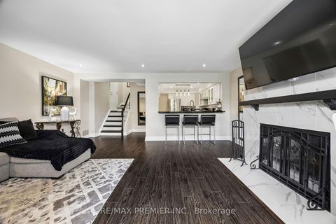 Photo 31 at 8 - 100 Arbors Lane, West Woodbridge, Vaughan