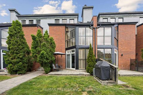 Photo 34 at 8 - 100 Arbors Lane, West Woodbridge, Vaughan