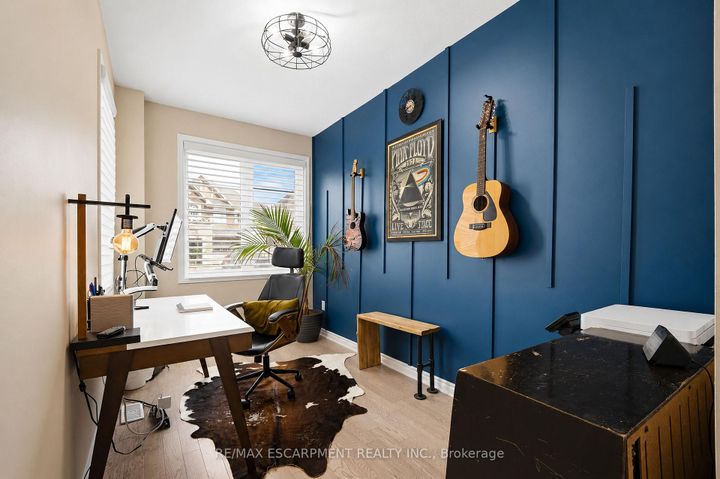 Photo 2 at 44 Stillwater Crescent, Waterdown, Hamilton