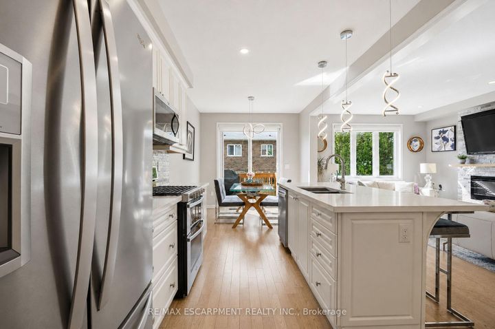Photo 5 at 44 Stillwater Crescent, Waterdown, Hamilton