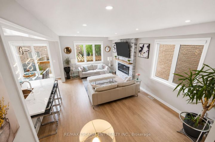 Photo 17 at 44 Stillwater Crescent, Waterdown, Hamilton