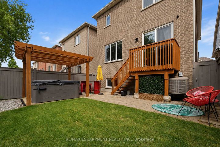 Photo 21 at 44 Stillwater Crescent, Waterdown, Hamilton