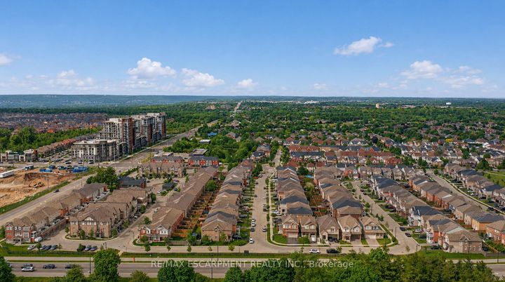Photo 25 at 44 Stillwater Crescent, Waterdown, Hamilton