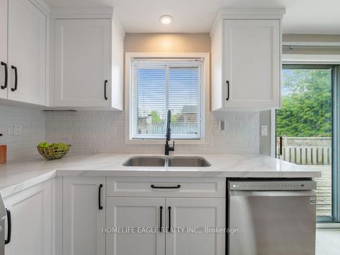 Photo 8 at 18 Nugent Court, Northwest, Barrie