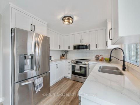 Photo 9 at 18 Nugent Court, Northwest, Barrie