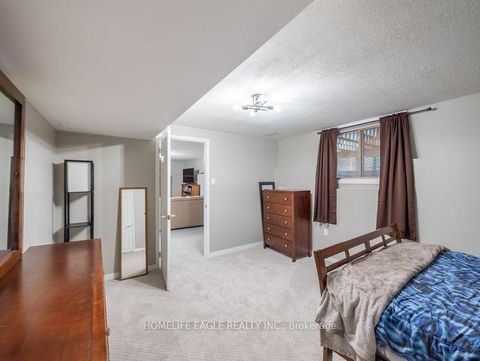 Photo 24 at 18 Nugent Court, Northwest, Barrie