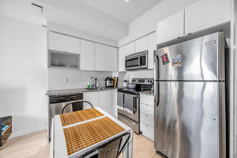 Photo 10 at 1508 - 150 East Liberty Street, Niagara, Toronto