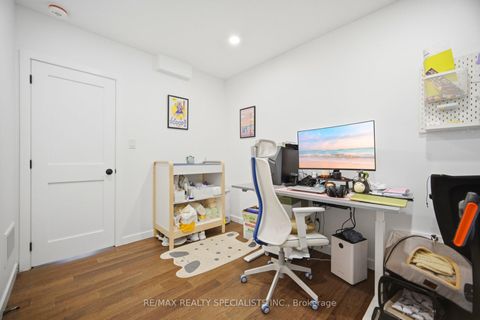 Photo 9 at 298 South Kingsway, Swansea, Toronto