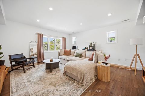 Photo 13 at 298 South Kingsway, Swansea, Toronto