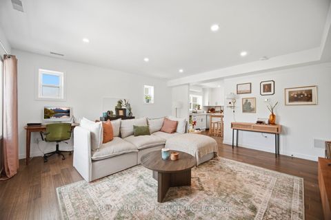 Photo 15 at 298 South Kingsway, Swansea, Toronto
