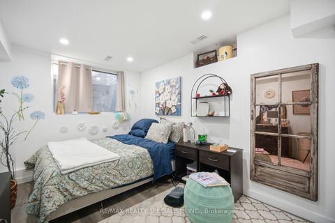Photo 36 at 298 South Kingsway, Swansea, Toronto