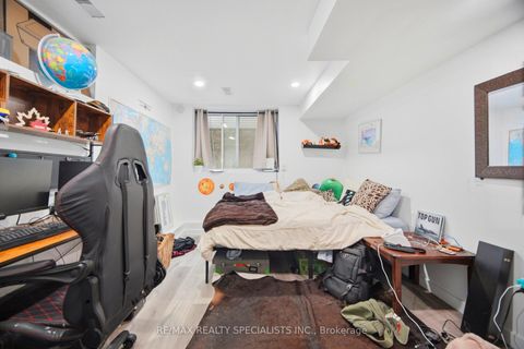 Photo 38 at 298 South Kingsway, Swansea, Toronto