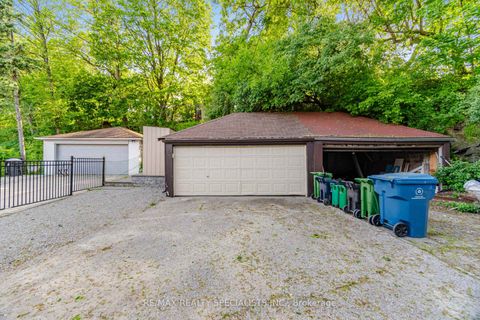 Photo 45 at 298 South Kingsway, Swansea, Toronto