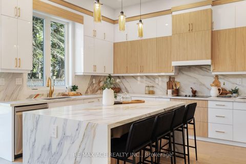 Photo 7 at 5 Larwood Boulevard, Cliffcrest, Toronto