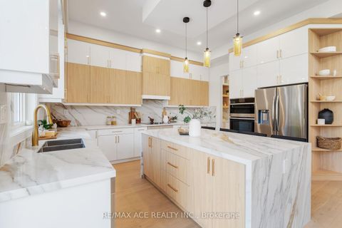 Photo 8 at 5 Larwood Boulevard, Cliffcrest, Toronto