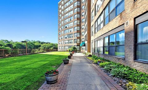 Photo 1 at 909 - 250 Davis Drive, Central Newmarket, Newmarket