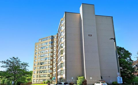 Photo 2 at 909 - 250 Davis Drive, Central Newmarket, Newmarket