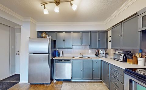 Photo 9 at 909 - 250 Davis Drive, Central Newmarket, Newmarket