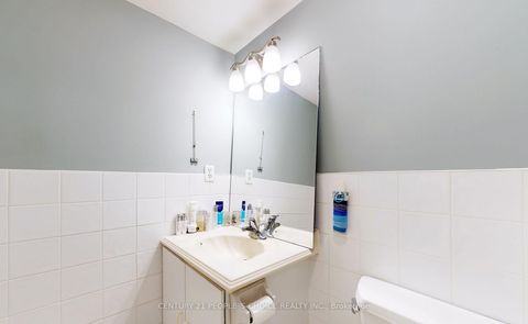 Photo 30 at 909 - 250 Davis Drive, Central Newmarket, Newmarket