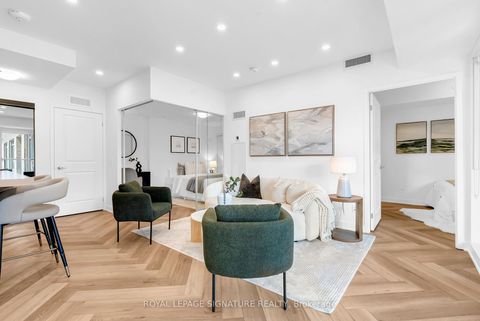 Photo 15 at 713 - 543 Richmond Street W, Waterfront Communities C1, Toronto